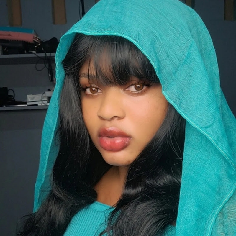 Just Yasmin portrait